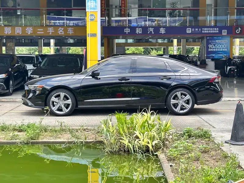 2023 Honda Accord 260TURBO Premium Edition — миниатюра 4