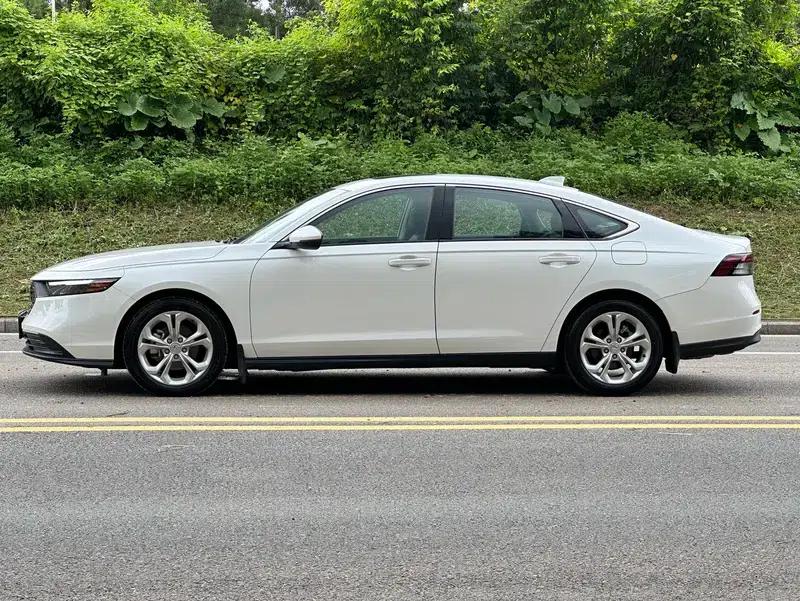 2023 Honda Accord 260TURBO Smart Edition — миниатюра 4