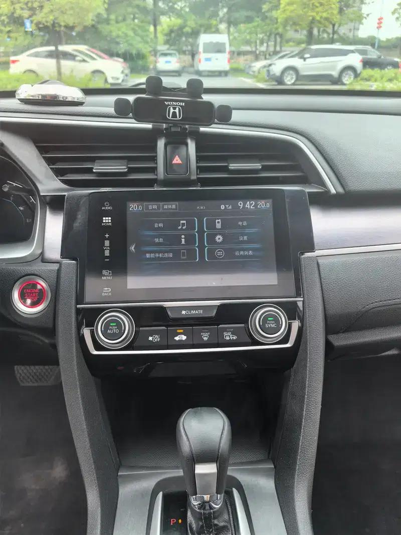 2016 Civic 220TURBO CVT Luxury Edition — миниатюра 13