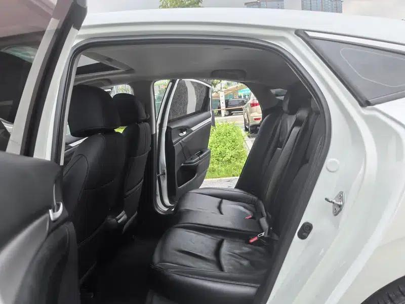 2016 Civic 220TURBO CVT Luxury Edition — миниатюра 15