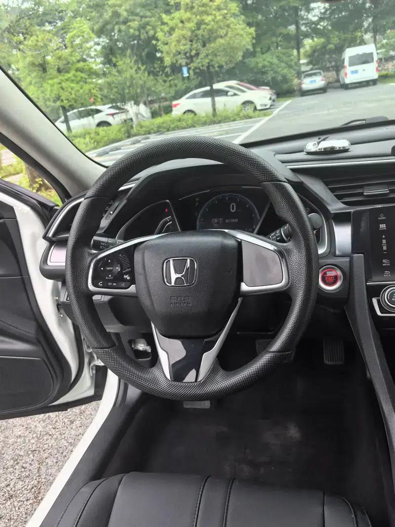 2016 Civic 220TURBO CVT Luxury Edition — миниатюра 9