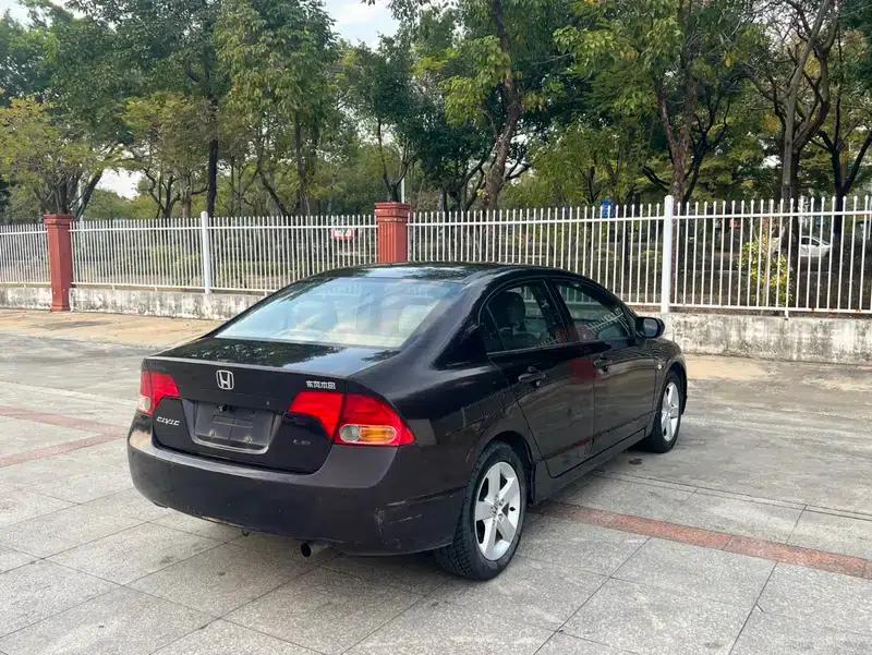 Civic 2009 1.8L Automatic Classic Edition — миниатюра 6