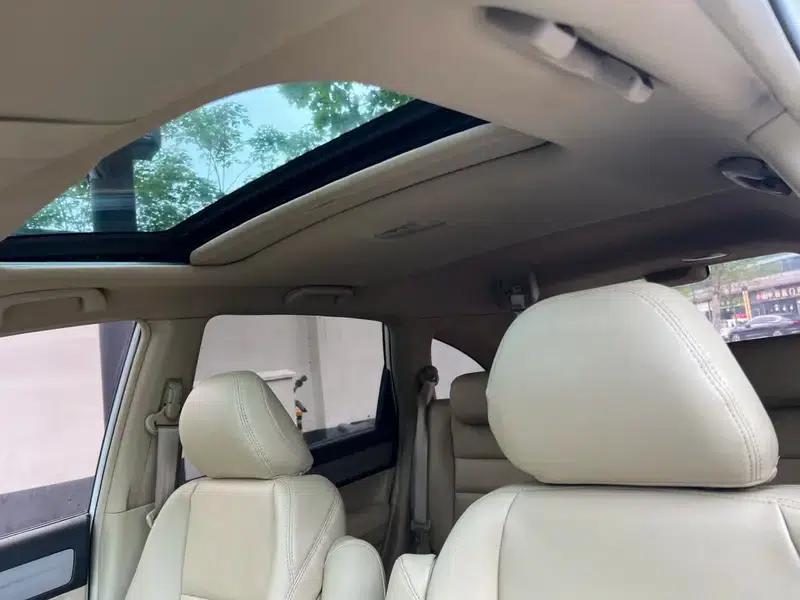 Honda CR-V 2010 2.4L Automatic 4WD Luxury Edition — миниатюра 11