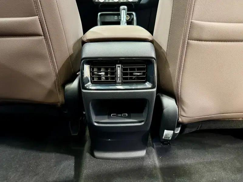 Honda CR-V 2023 240TURBO CVT 2WD Premium 7-Seater Edition — миниатюра 14