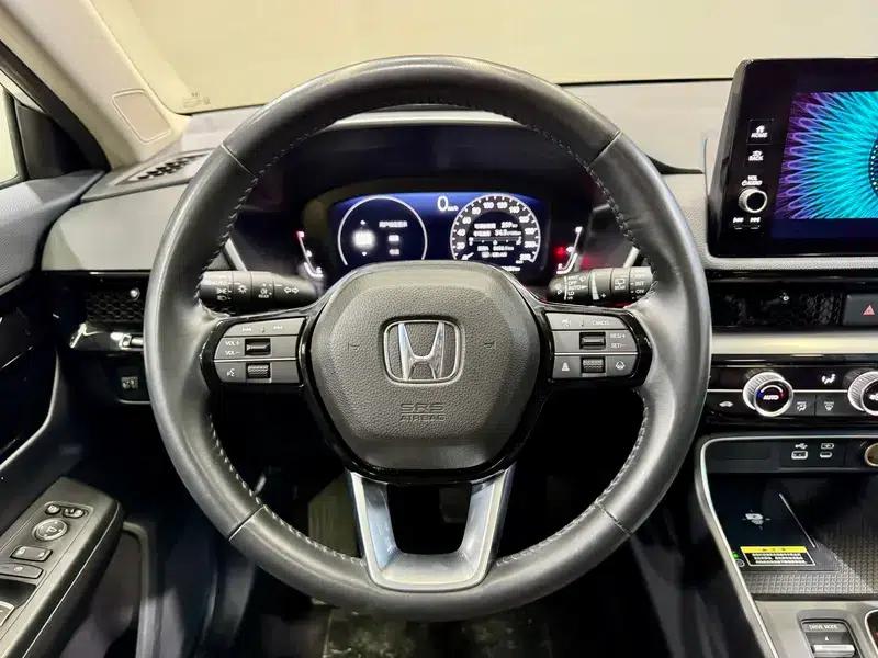Honda CR-V 2023 240TURBO CVT 2WD Premium 7-Seater Edition — миниатюра 19