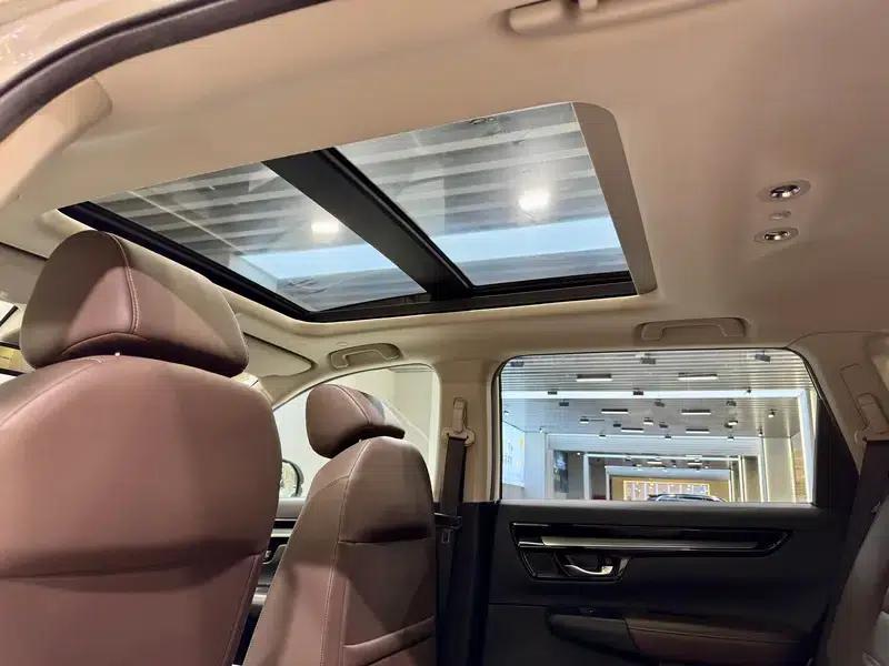Honda CR-V 2023 240TURBO CVT 2WD Premium 7-Seater Edition — миниатюра 25