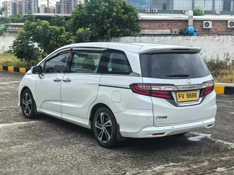 2015 Odyssey 2.4L Luxury Edition — миниатюра 4