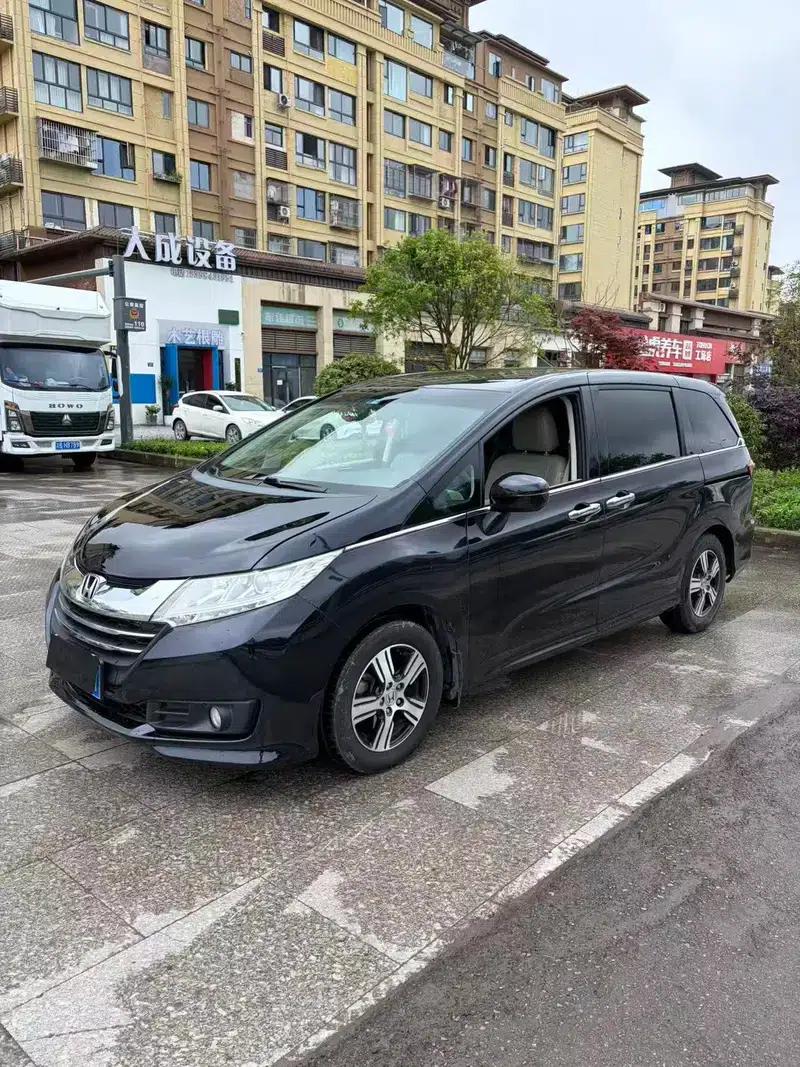 2015 Odyssey 2.4L Comfort Edition — миниатюра 1