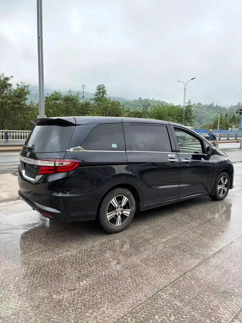 2015 Odyssey 2.4L Comfort Edition — миниатюра 4
