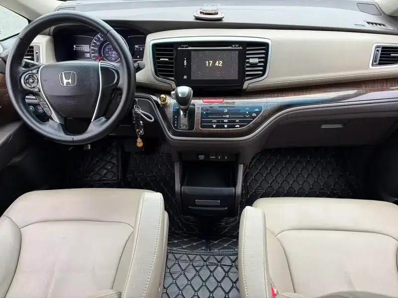 2015 Odyssey 2.4L Comfort Edition — миниатюра 5