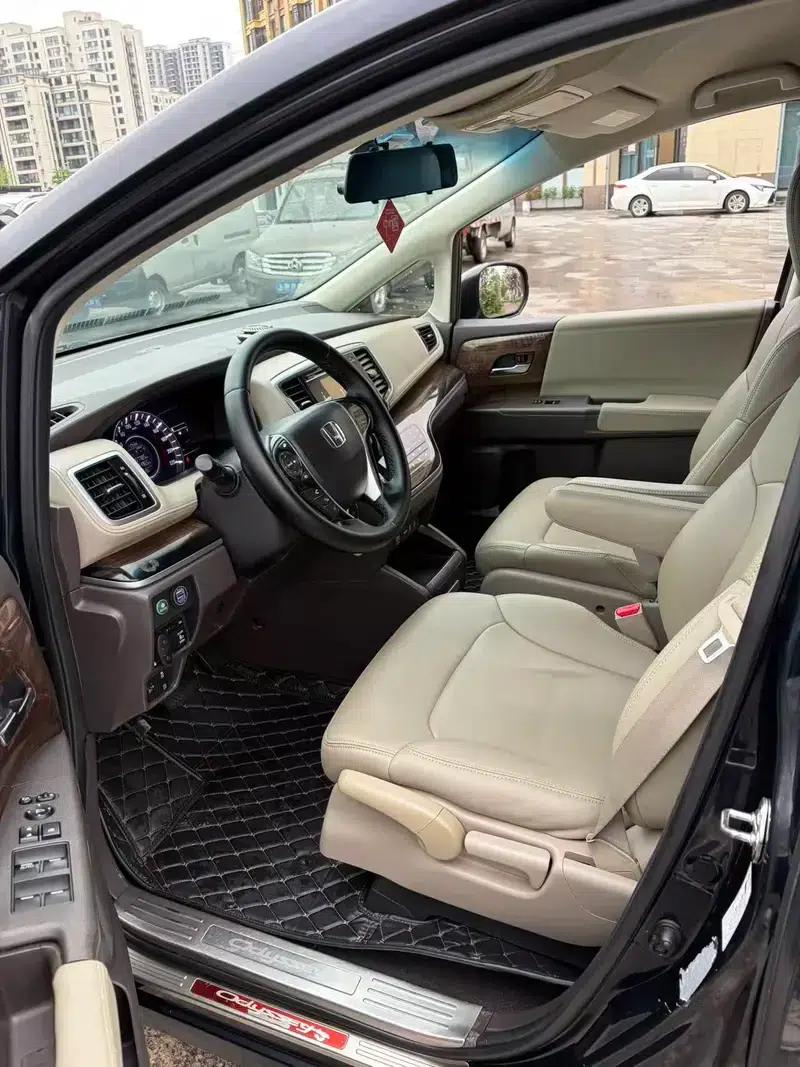 2015 Odyssey 2.4L Comfort Edition — миниатюра 6