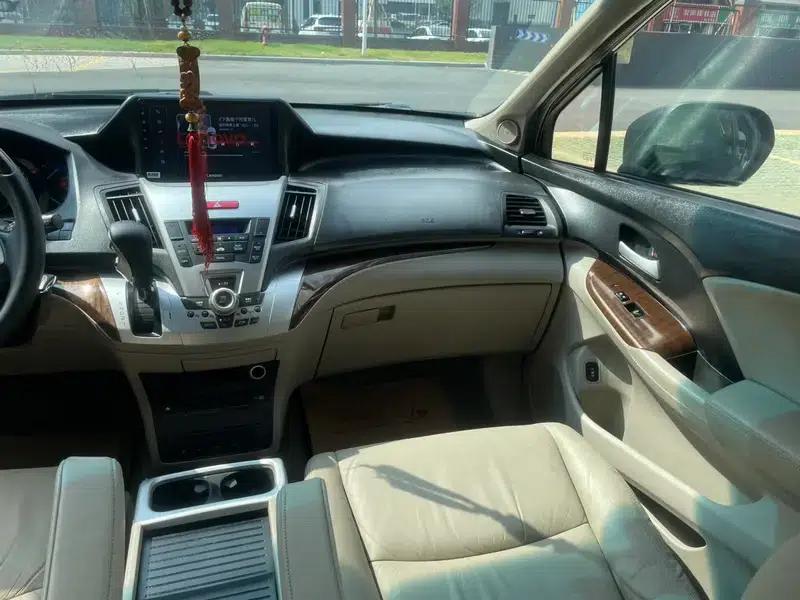 2013 Odyssey 2.4L Luxury Edition — миниатюра 14