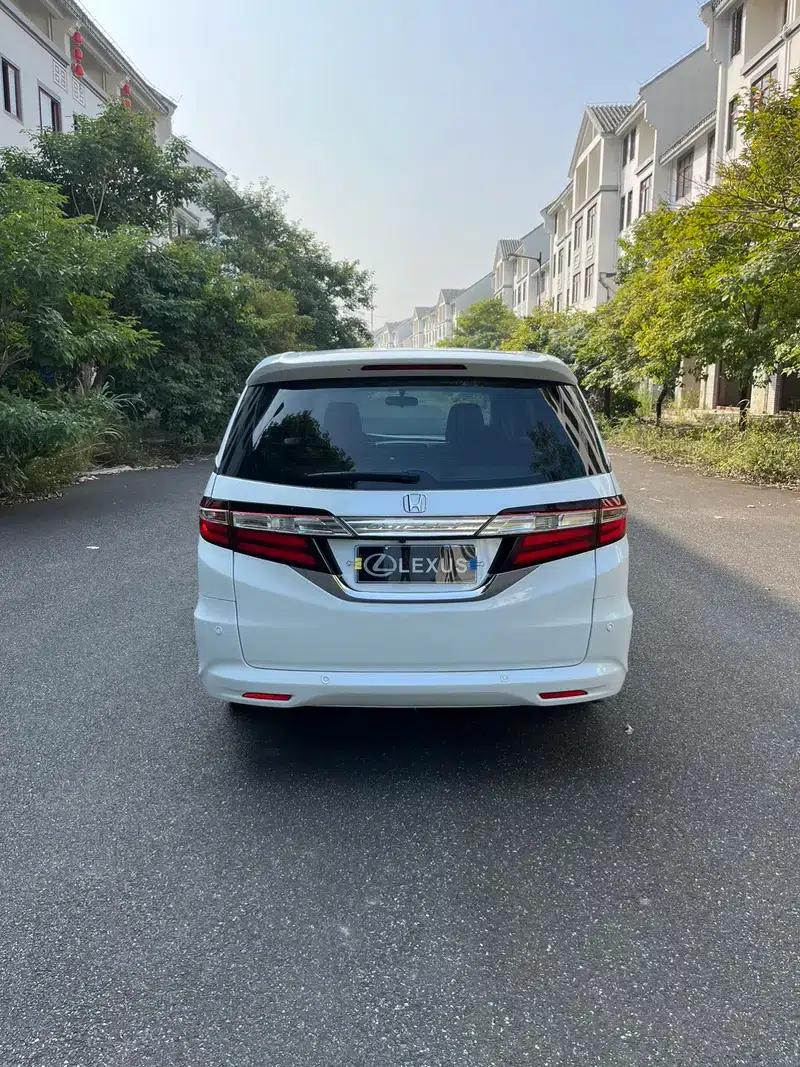 2017 Odyssey 2.4L Luxury Edition — миниатюра 5