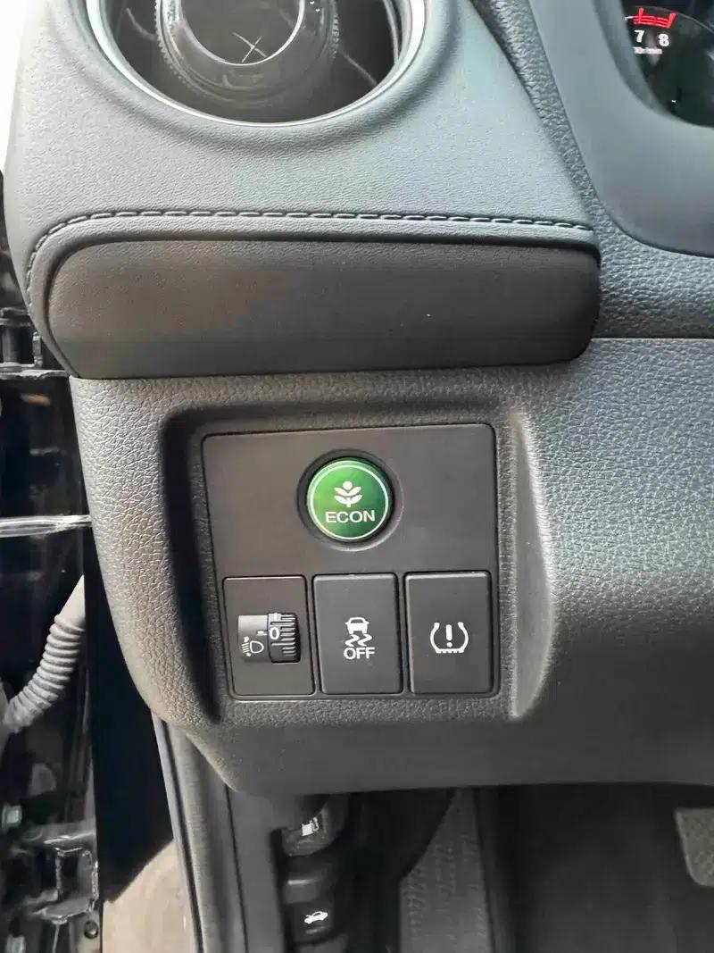 Honda XR-V 2022 1.5L CVT Obsidian Edition — миниатюра 8