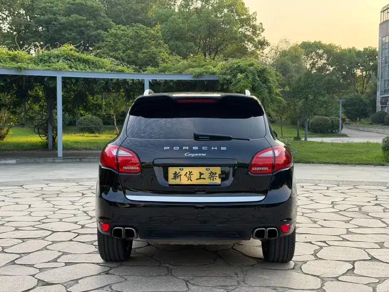 Cayenne 2014 Cayenne Platinum Edition 3.0T — миниатюра 6