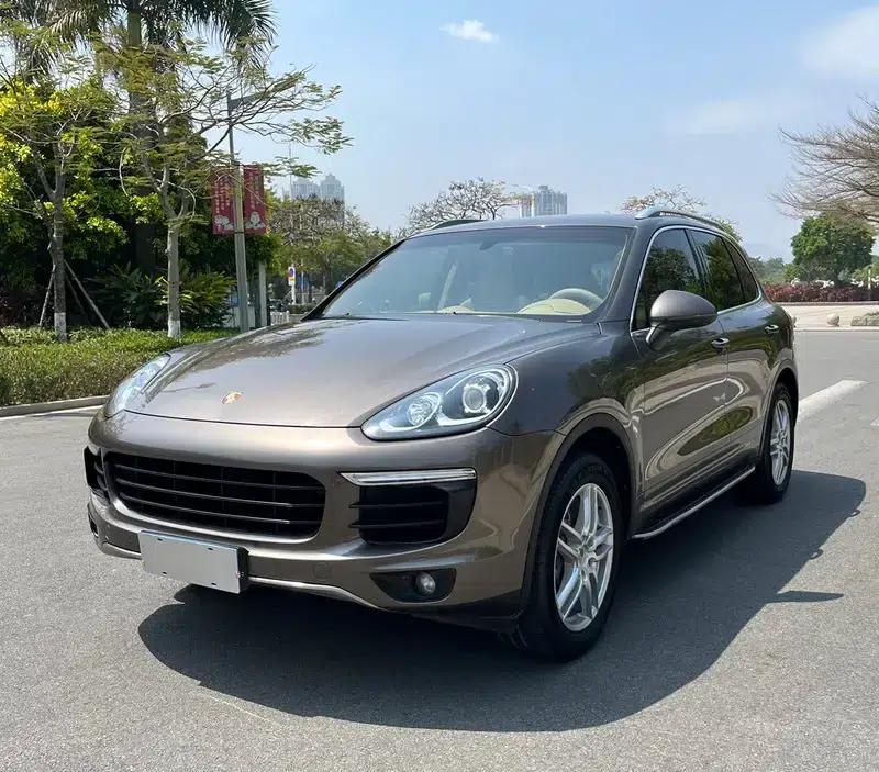 Cayenne 2014 Cayenne Platinum Edition 3.0T — миниатюра 1