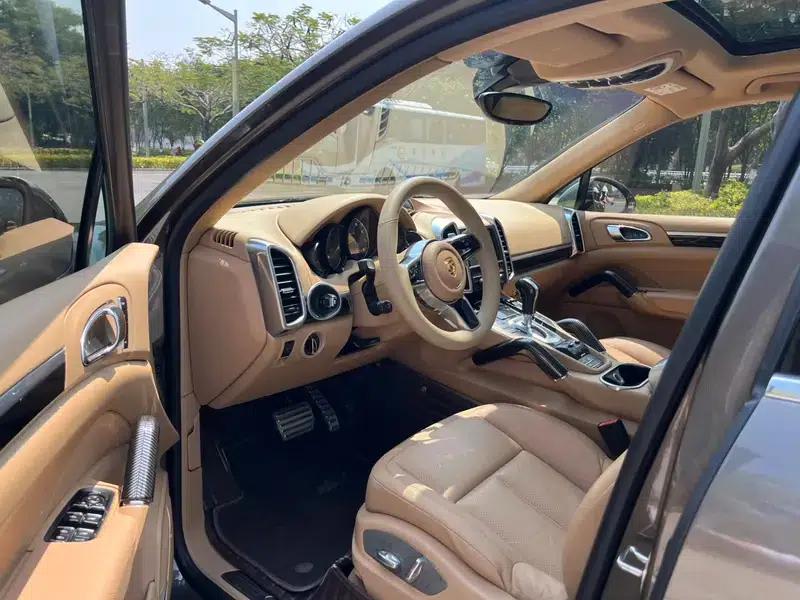 Cayenne 2014 Cayenne Platinum Edition 3.0T — миниатюра 8