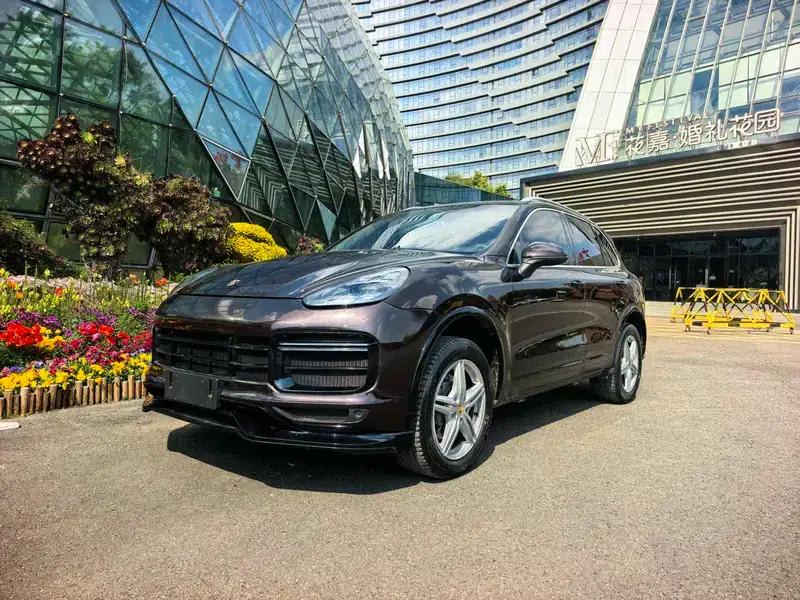 Cayenne 2014 Cayenne Platinum Edition 3.0T — миниатюра 1