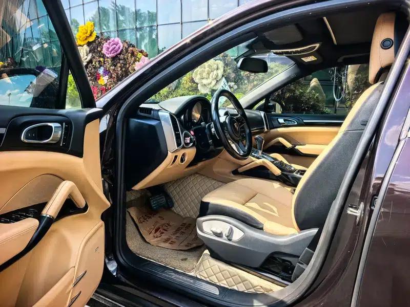 Cayenne 2014 Cayenne Platinum Edition 3.0T — миниатюра 12