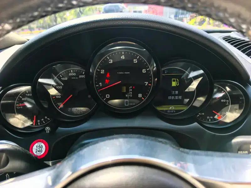Cayenne 2014 Cayenne Platinum Edition 3.0T — миниатюра 10
