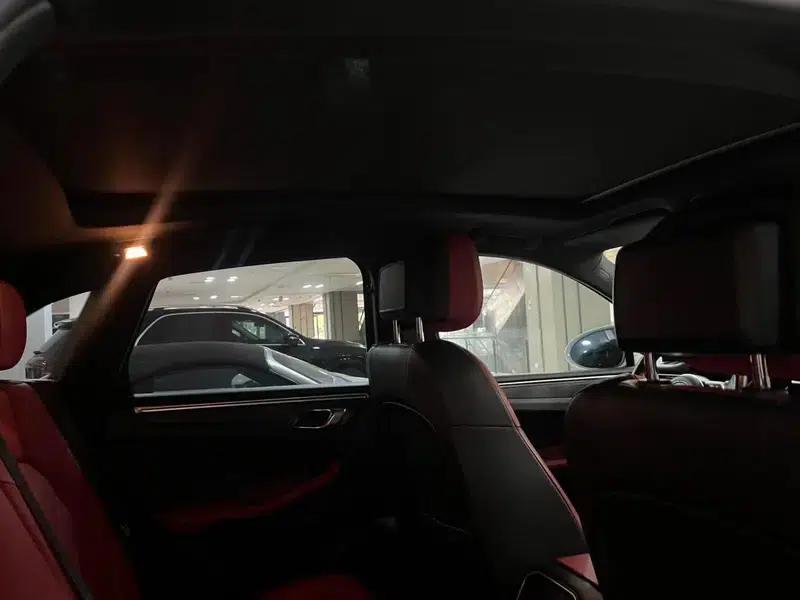 2019 Macan 2.0T Factory Custom Edition — миниатюра 13