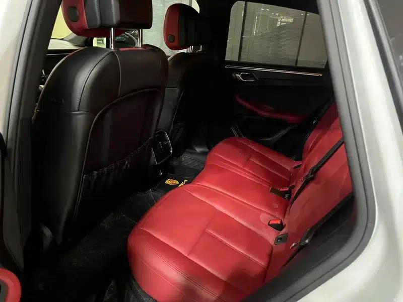 2019 Macan 2.0T Factory Custom Edition — миниатюра 15