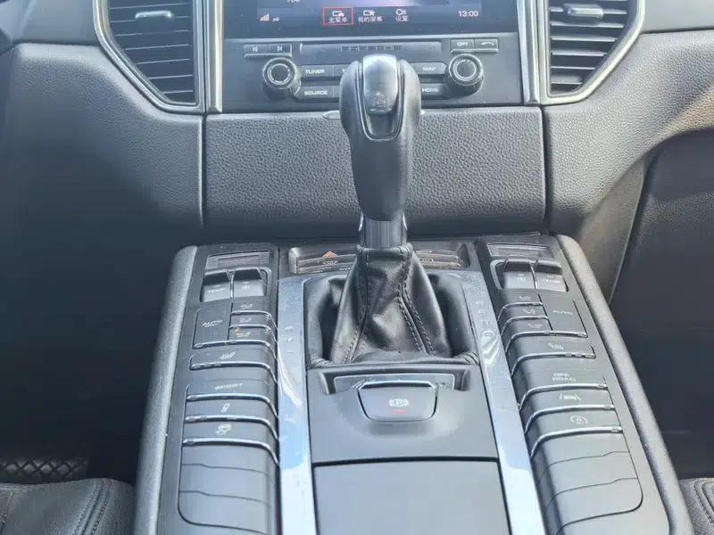 2016 Macan 2.0T — миниатюра 10