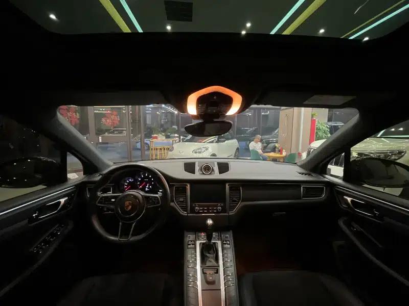 2017 Macan 2.0T — миниатюра 21
