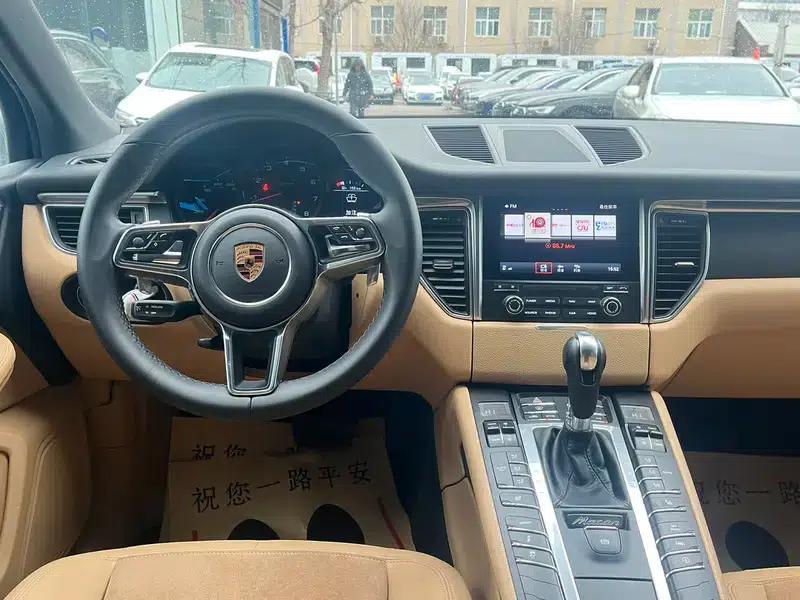 2017 Macan 2.0T — миниатюра 25