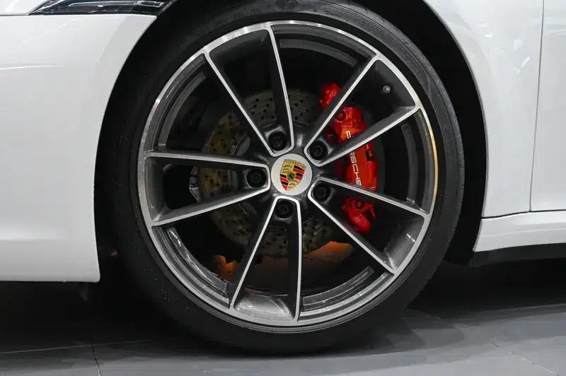 2023 Porsche 911 Targa 4 3.0T — миниатюра 13
