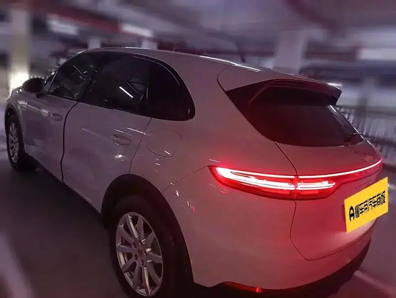 Cayenne E-Hybrid 2019 Cayenne E-Hybrid 2.0T — миниатюра 5