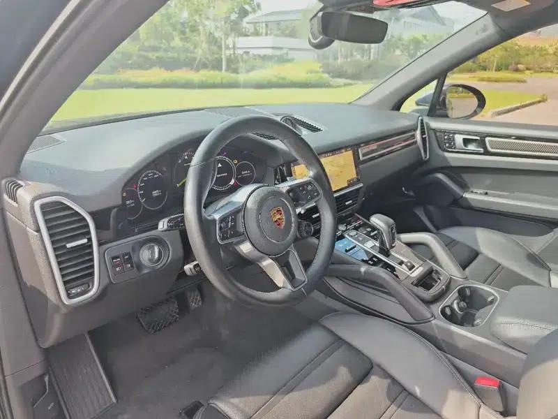 Cayenne E-Hybrid 2021 Cayenne E-Hybrid 2.0T — миниатюра 13