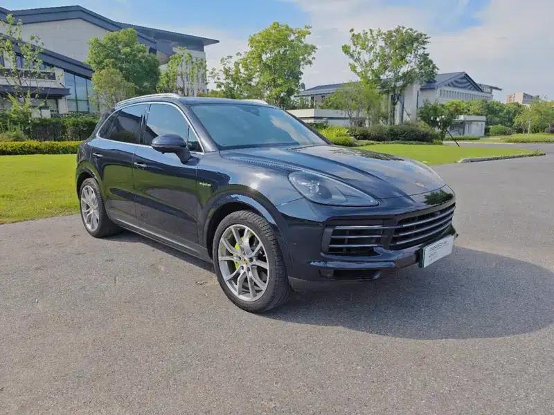 Cayenne E-Hybrid 2021 Cayenne E-Hybrid 2.0T — миниатюра 3