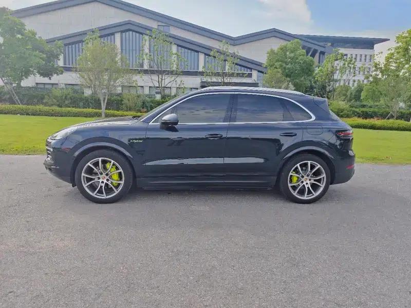 Cayenne E-Hybrid 2021 Cayenne E-Hybrid 2.0T — миниатюра 4