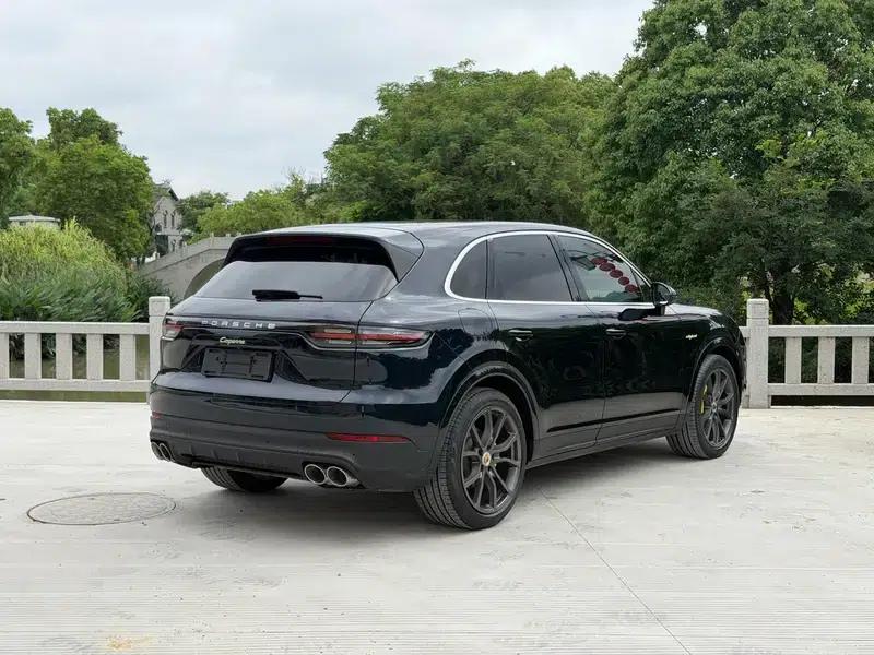 Cayenne E-Hybrid 2021 Cayenne E-Hybrid 2.0T — миниатюра 5