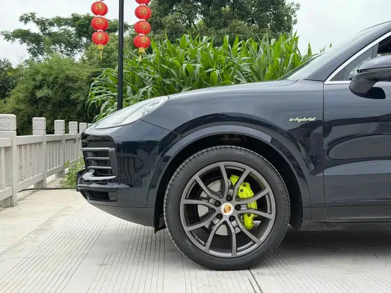 Cayenne E-Hybrid 2021 Cayenne E-Hybrid 2.0T — миниатюра 6