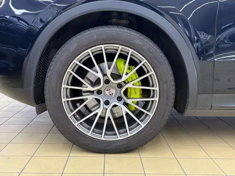 Cayenne E-Hybrid 2019 Cayenne E-Hybrid 2.0T — миниатюра 8