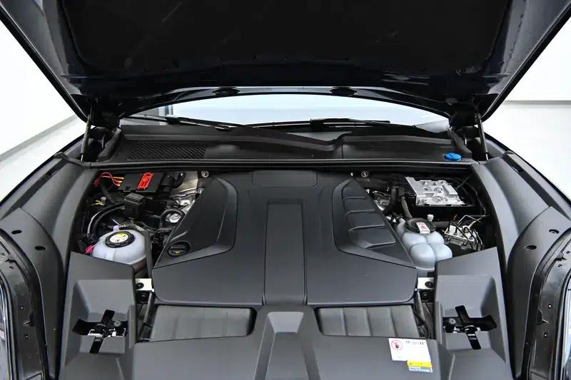 Cayenne E-Hybrid 2024 Cayenne E-Hybrid 2.0T — миниатюра 10