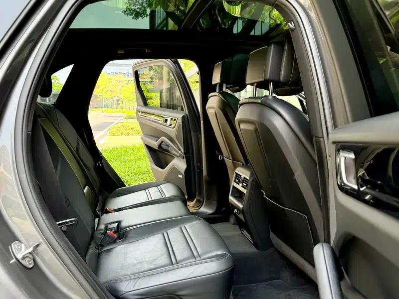 Cayenne E-Hybrid 2021 Cayenne E-Hybrid 2.0T — миниатюра 23