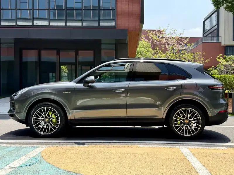 Cayenne E-Hybrid 2021 Cayenne E-Hybrid 2.0T — миниатюра 4