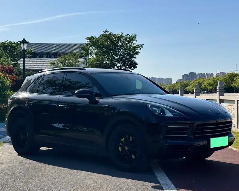 Cayenne E-Hybrid 2020 Cayenne E-Hybrid 2.0T — миниатюра 3