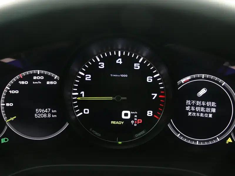 Cayenne E-Hybrid 2021 Cayenne E-Hybrid 2.0T — миниатюра 11