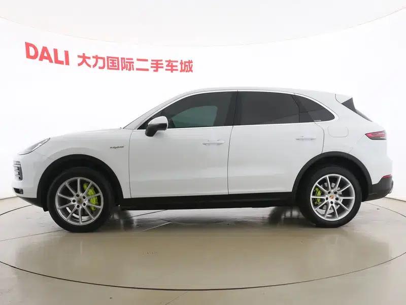 Cayenne E-Hybrid 2021 Cayenne E-Hybrid 2.0T — миниатюра 4
