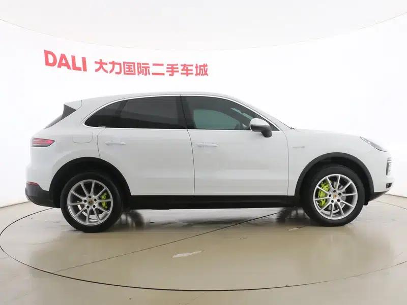 Cayenne E-Hybrid 2021 Cayenne E-Hybrid 2.0T — миниатюра 7