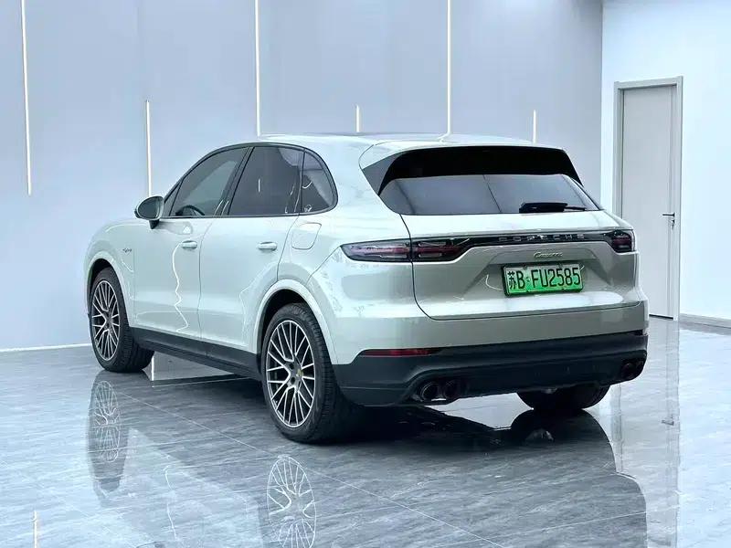 Cayenne E-Hybrid 2021 Cayenne E-Hybrid 2.0T — миниатюра 4