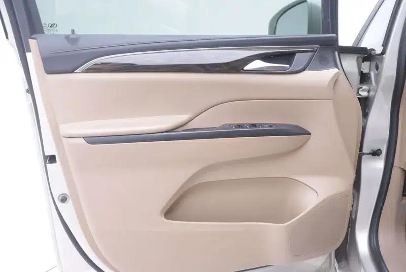 Buick GL8 2017 ES 28T Luxury Edition (National V Emission Standard) — миниатюра 5