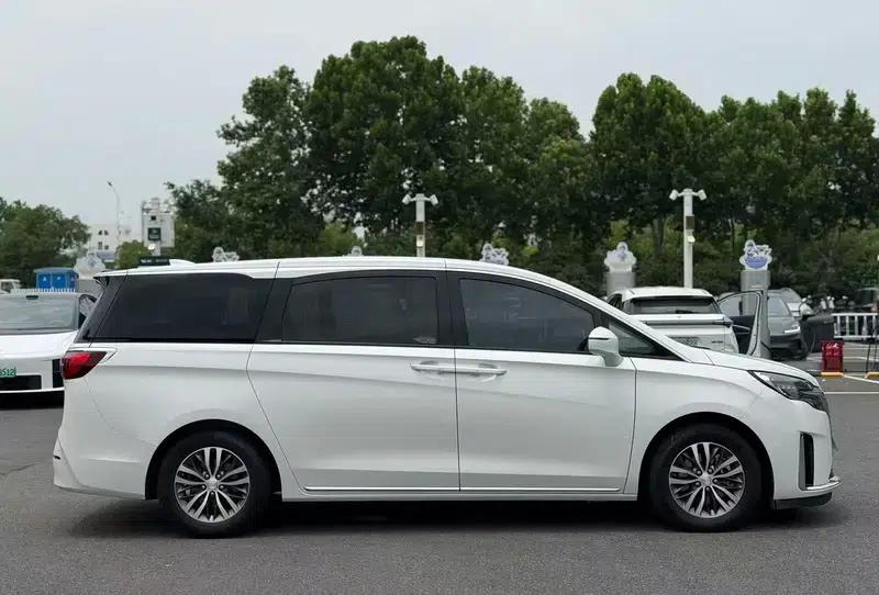 Buick GL8 2023 ES Avantgarde 653T Smart Luxury Edition — миниатюра 5