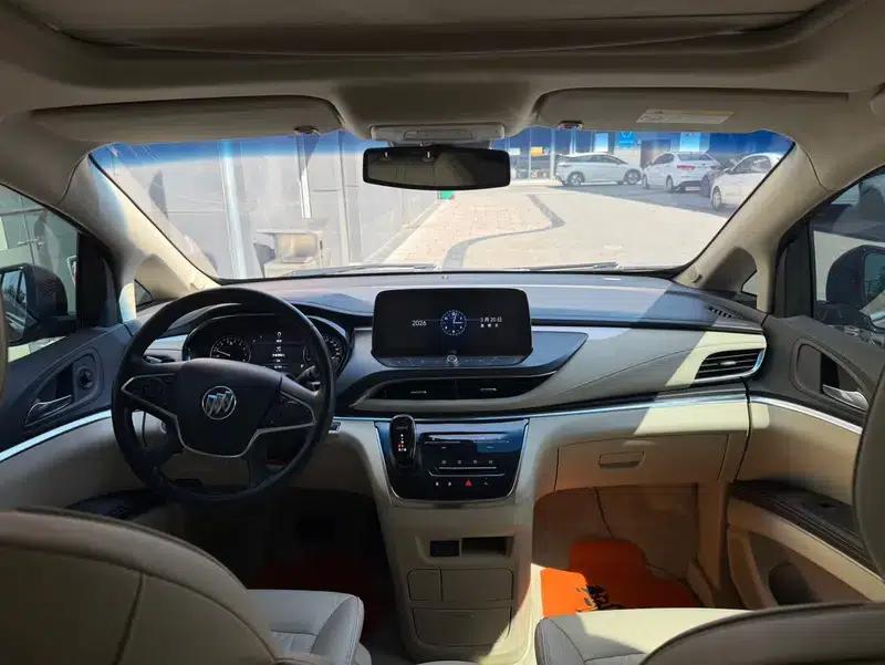 Buick GL8 2023 Land Business Class 2.0T Luxury Edition — миниатюра 7