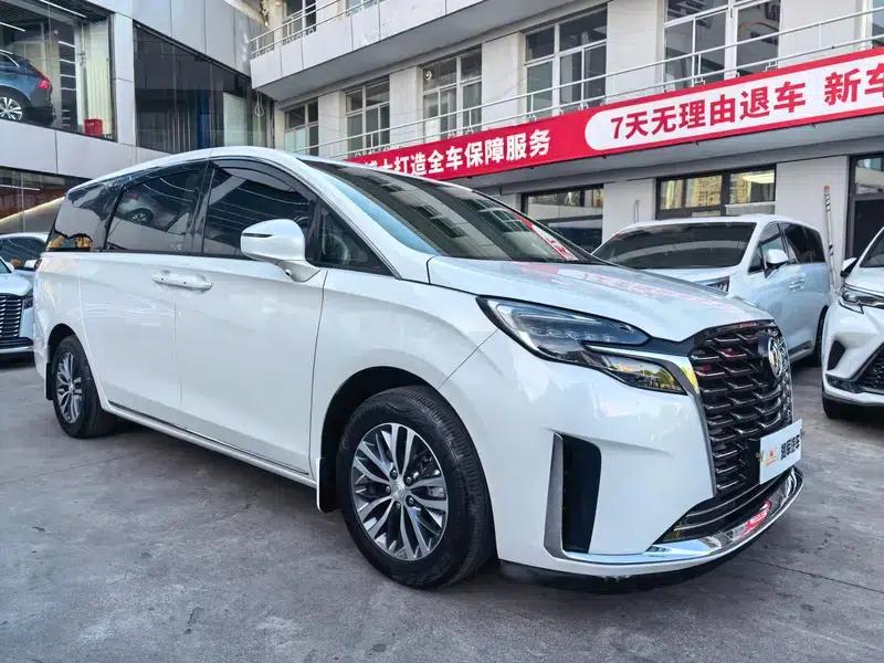 Buick GL8 2023 ES Avantgarde 2.0T Comfort — миниатюра 3