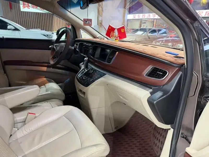 Buick GL8 2017 25S Luxury Edition (National V Emission Standard) — миниатюра 6